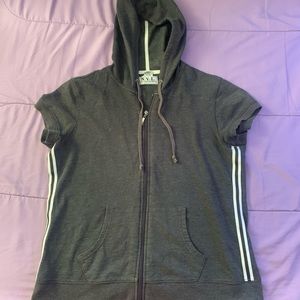 Jacket with short sleeves